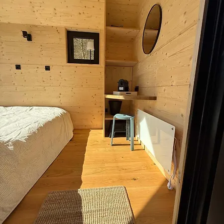 مكان تخييم Pier10 بورشيد