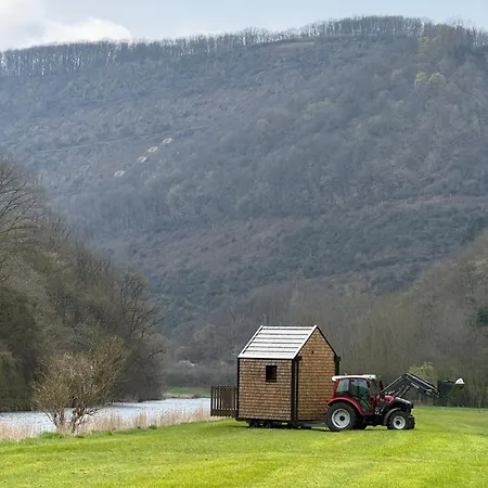 Pier10 مكان تخييم